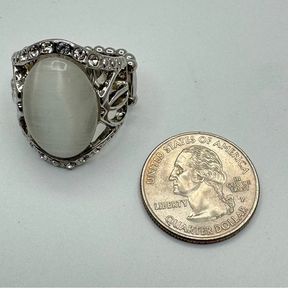 Silver Tone Cat’s Eye Stretch Statement Ring w/ Rhinestone Halo | Adjustable